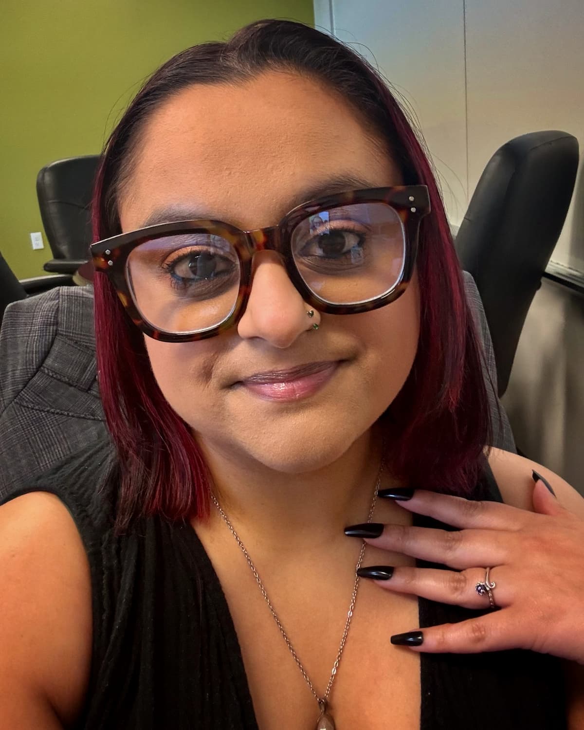 Rhea, the artist behind Paint by Rhi